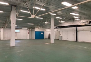 Pest county Érd on 4092sqm land 1135sqm building compplex, independent premise for rent