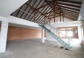 Pest county Tököl 330sqm unheated storage on two levels to let