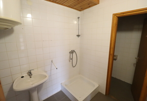 Pest county Tököl 330sqm unheated storage on two levels to let