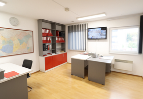 Budapest XXI. district Csepel 1700sqm free yard area with crane on 2400sqm fenced yard, 60sqm office to let