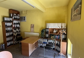 Budapest X. district Kőbánya on 980sqm land 1000sqm floor spaced car mechanic workshop, storage, office multifnctional building for sale